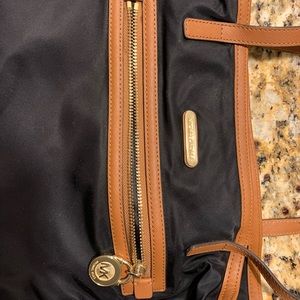 Michael Kors purse (never used)
